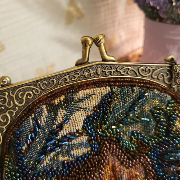 Kisslock Floral Beaded Shoulder Bag - Picture 5 of 9